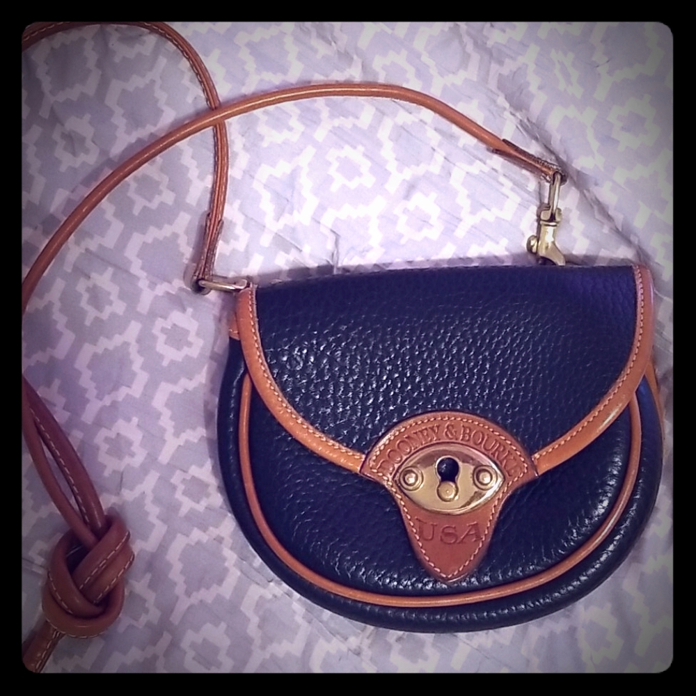 Dooney &Bourke mini purse
